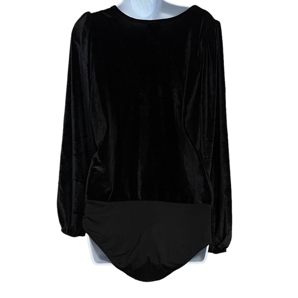 NWT Torrid V-Neck Velvet Long Sleeve Bodysuit - Picture 4 of 8
